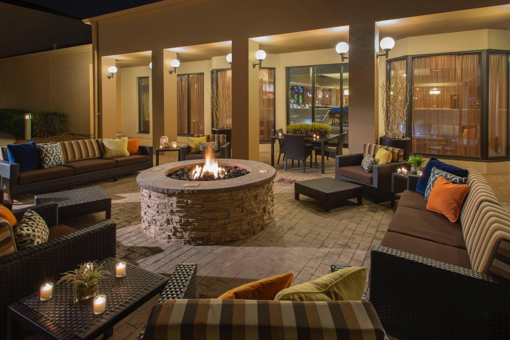 Courtyard Atlanta Norcross/Peachtree Corners Hotel Exterior foto