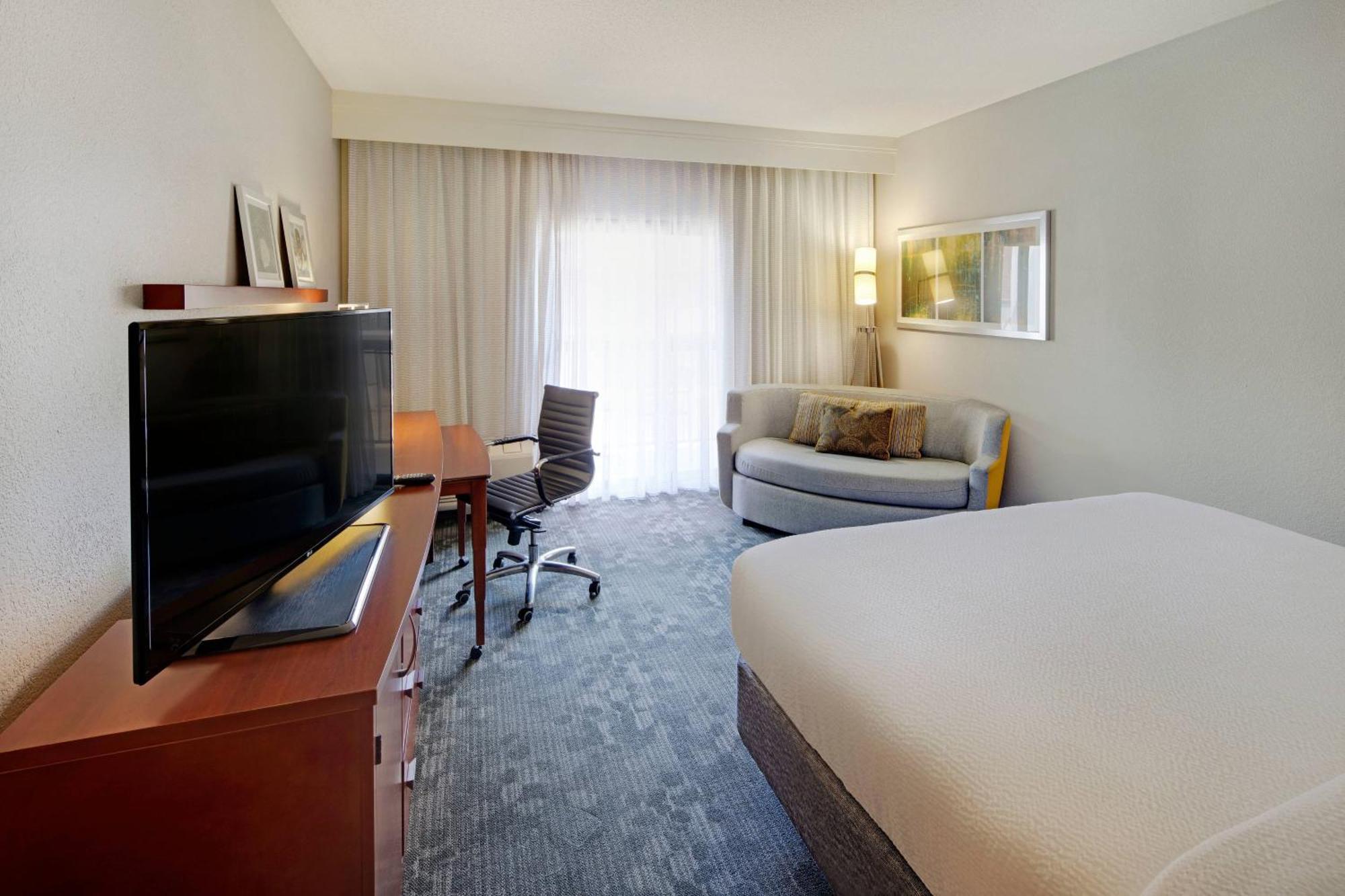Courtyard Atlanta Norcross/Peachtree Corners Hotel Exterior foto