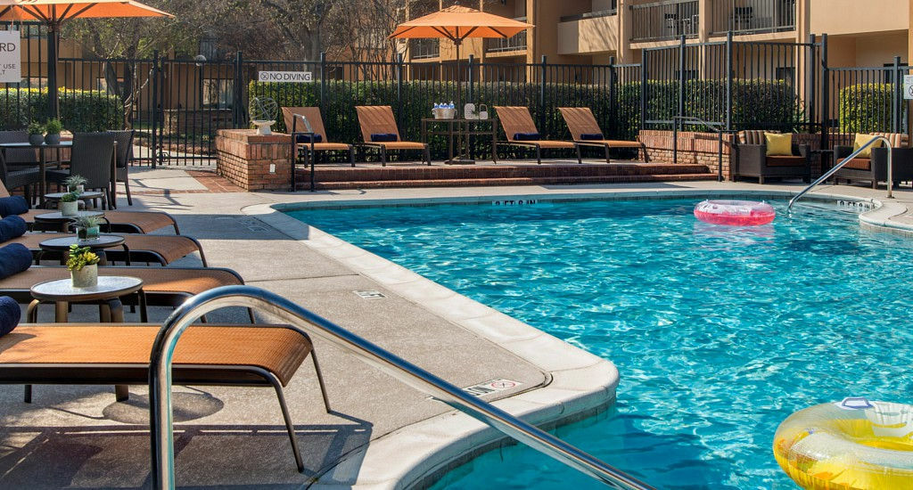 Courtyard Atlanta Norcross/Peachtree Corners Hotel Exterior foto